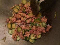 娱乐吃瓜酱辣椒炒肉